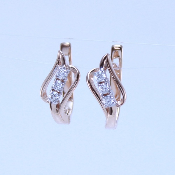 Серьги из красного золота с бриллиантами